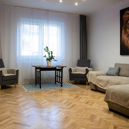 Season One Apartman Seghedin Exterior foto