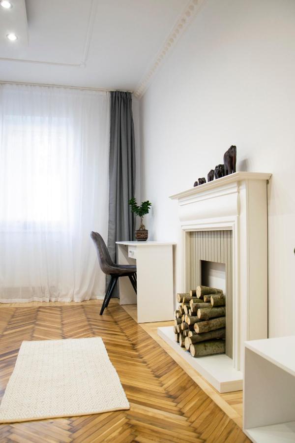 Season One Apartman Seghedin Exterior foto