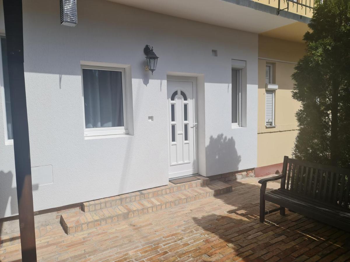Season One Apartman Seghedin Exterior foto