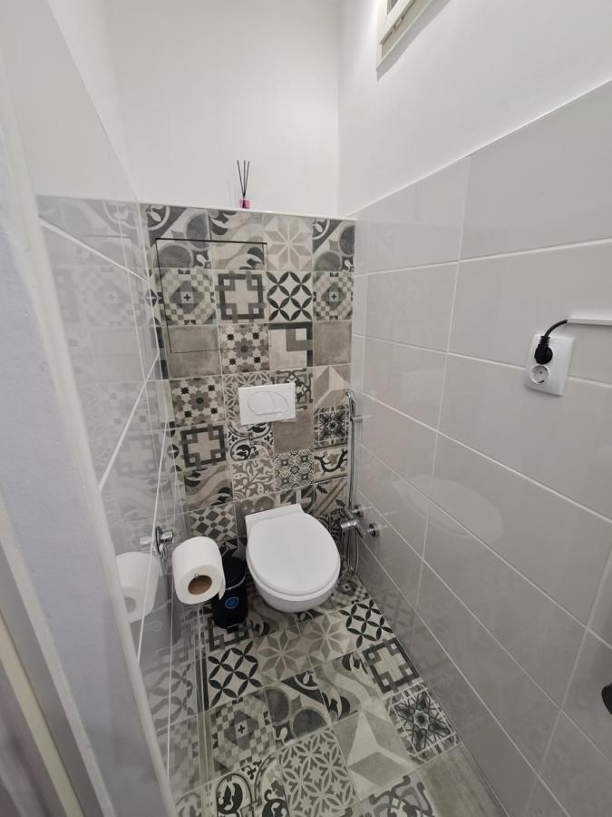 Season One Apartman Seghedin Exterior foto